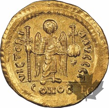Byzantine-Solidus-Justinianus I 527-565-NGC Choice AU
